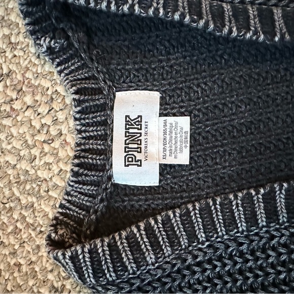 VS PINK charcoal/black cardigan - Picture 2 of 2